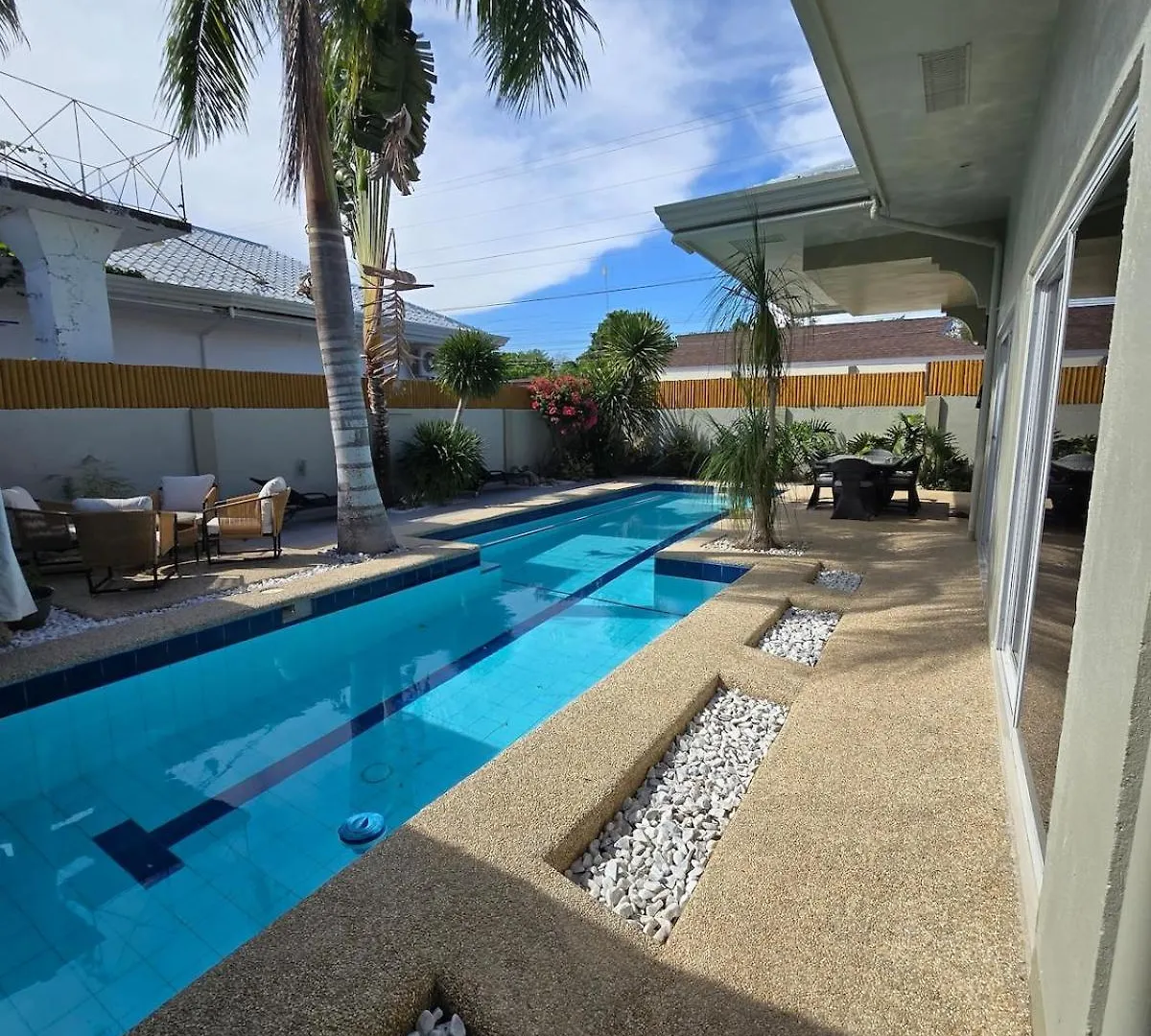 Two-Bedroom Private Villa With Spacious Pool Retreat location